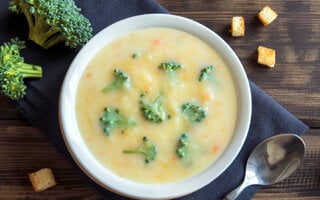 Sopa Creme de Brócolis e Couve-Flor